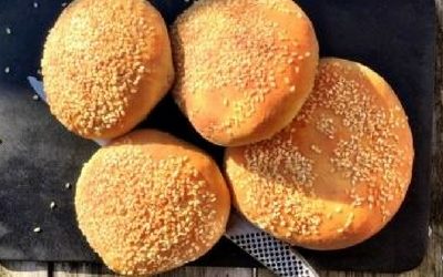 Burgerboller med sesamfrø