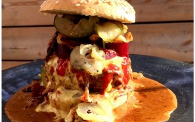 Bøfsandwich med det hele