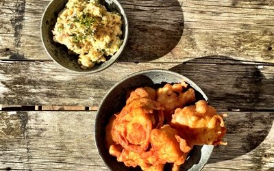 Pakohe med myntechutney
