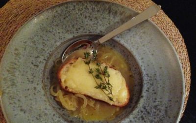 Løgsuppe fra Normandiet – Soupe á l´ Oignon á la Normande
